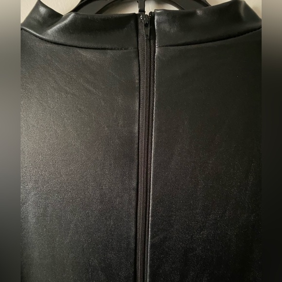 Woman’s Halloween Skeleton Costume - Picture 6 of 9